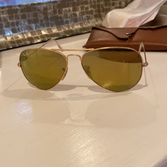 Green lens Ray bans - Picture 3 of 4